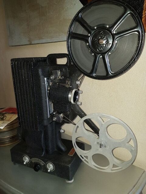  Projecteur de cin�ma ERCSAM Senior M.30. pour film 9,5 mm. 0 Les Arcs (83)