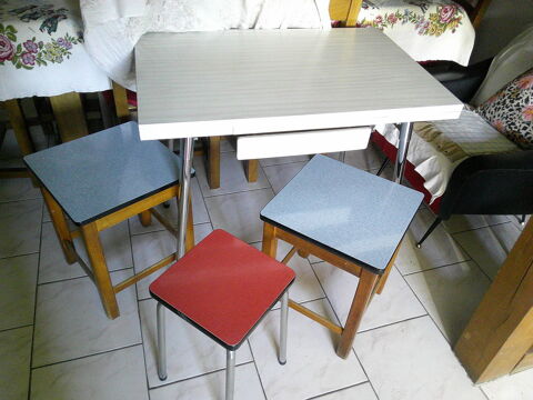 chaises tables et tabourets 30 Lingolsheim (67)