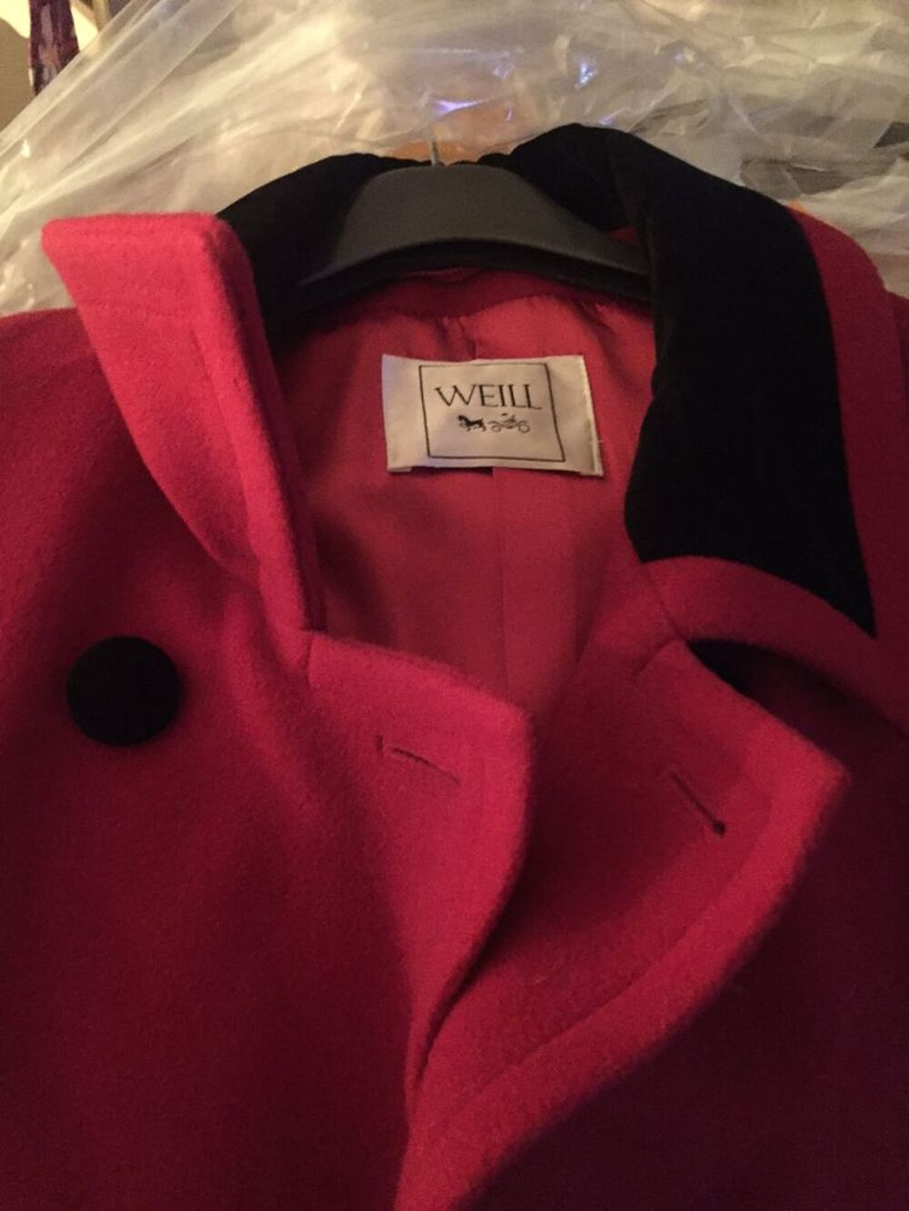 MANTEAU WEILL JAMAIS PORTE COULEUR ROUGE Vêtements