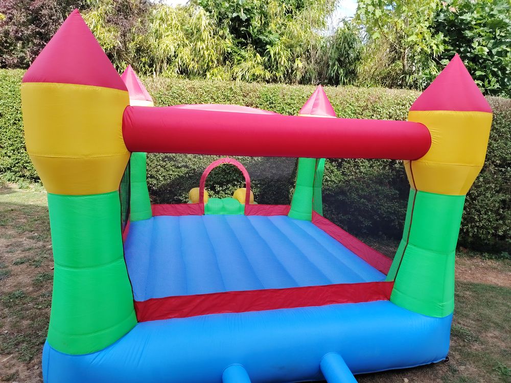 Ch&acirc;teau gonflable Jeux / jouets