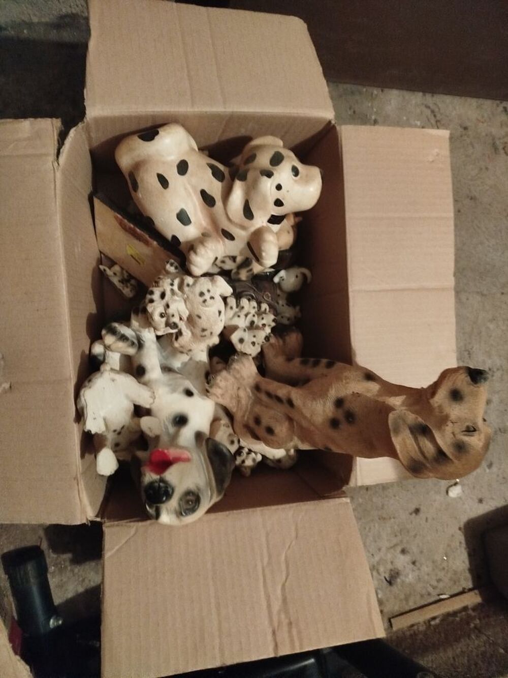 Dalmatien en terre cuite tr&egrave;s bonne &eacute;tat pas ab&icirc;m&eacute; 