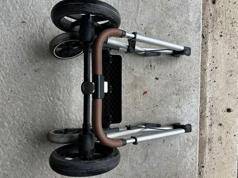 Poussette 3 en 1 Puériculture