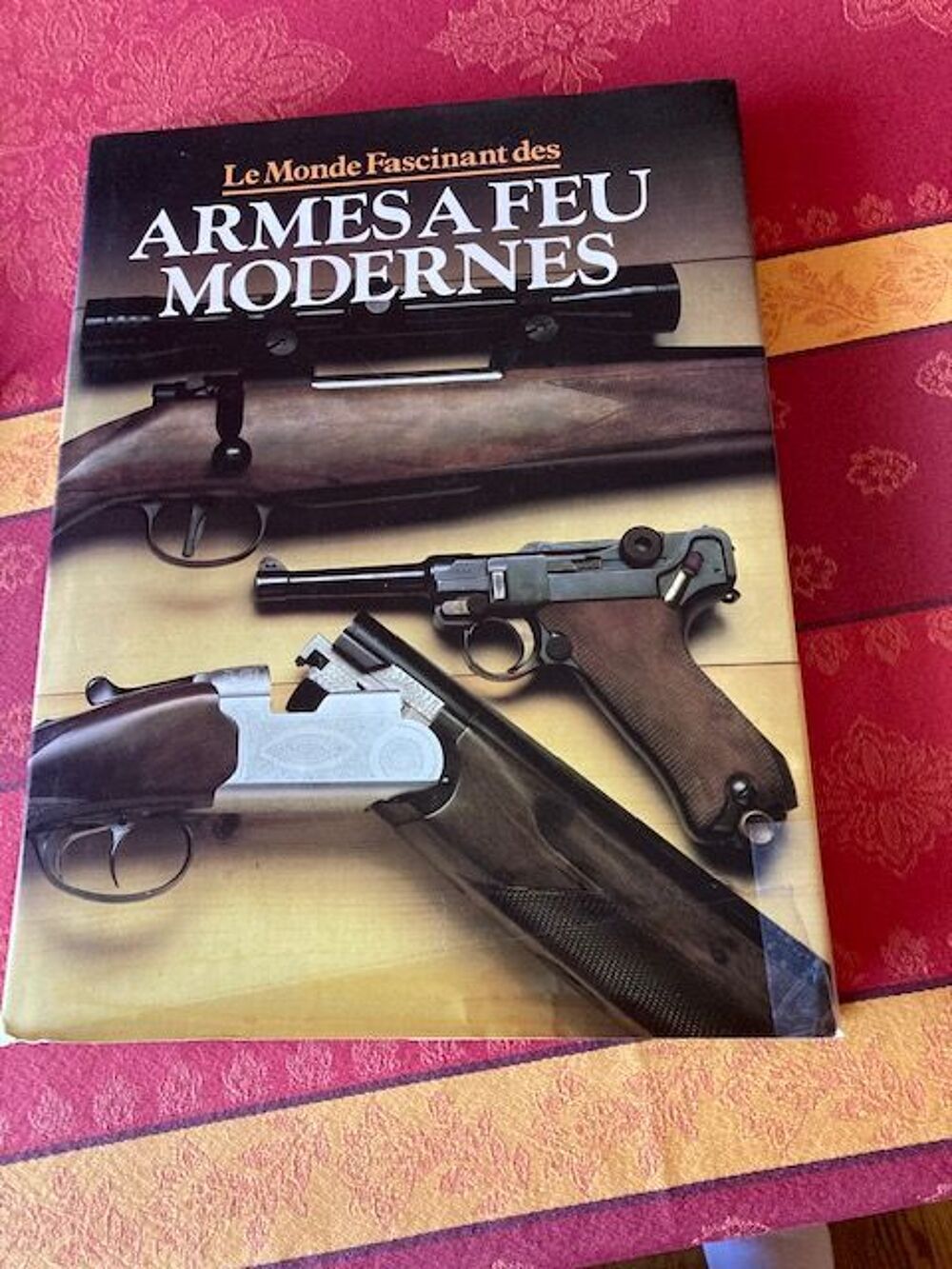 Livre sur les armes &agrave; feu Livres et BD