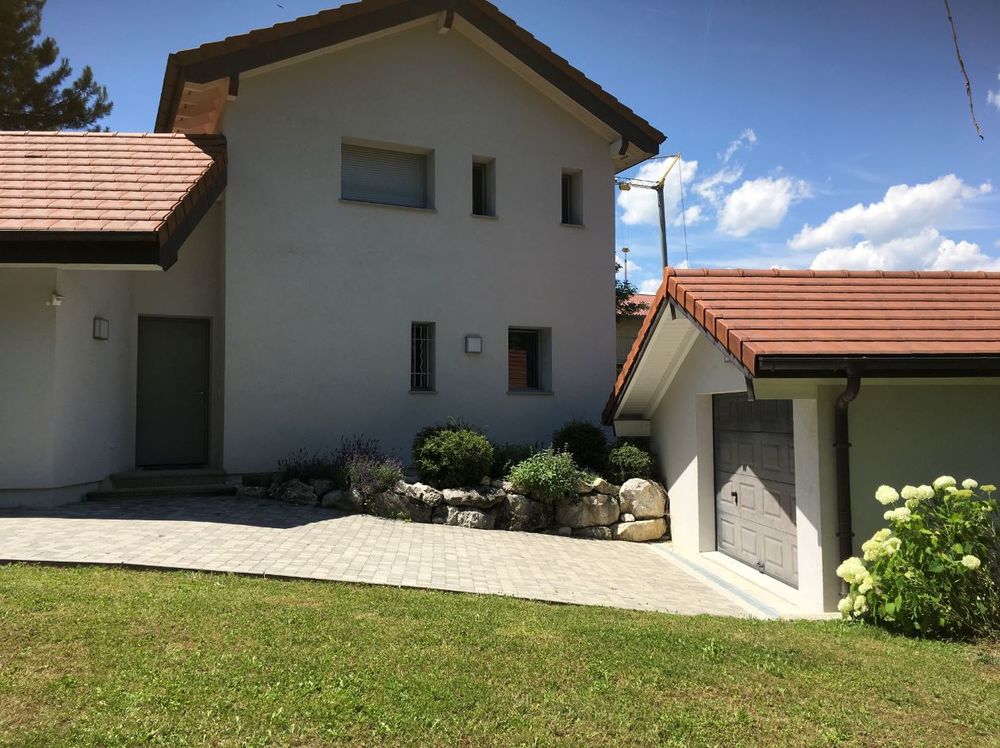 Location Maison charmante villa de 167m2 dans hameau privé, proche de Genève Viry