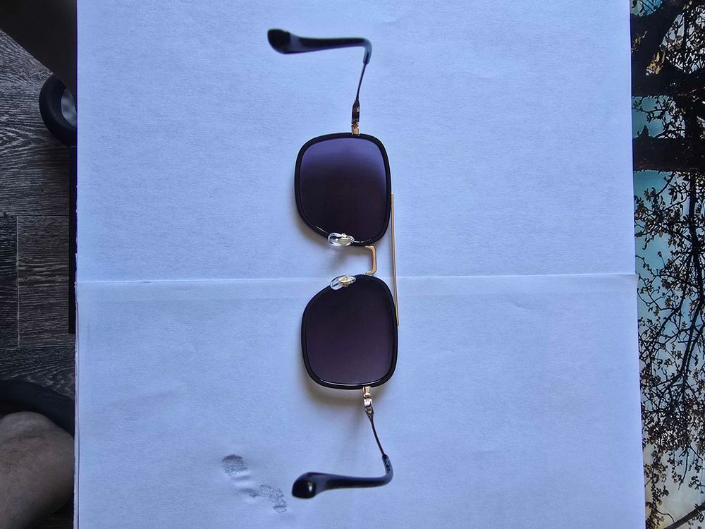 2 lunettes verres Essilor photochromiques GEN S lecture, anti lumi&egrave;res bleus anti rayures neuves pour la lecture. Accessoires