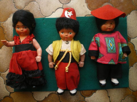 Poup�es en costume de pays. 12 Caen (14)