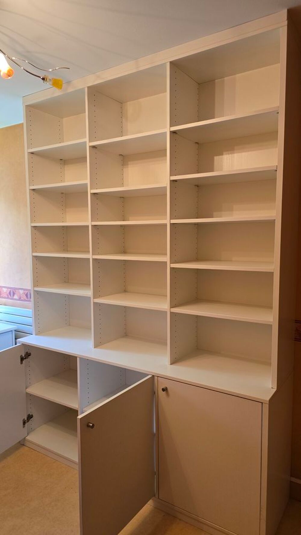 Biblioth&egrave;que avec rangement, en fr&ecirc;ne blanc, excellent &eacute;tat Meubles