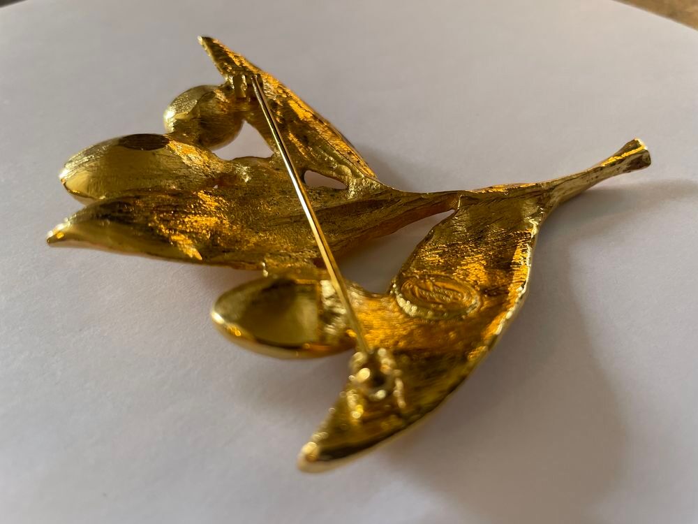 Broche dor&eacute;e feuille d'olivier strass crystal Ines Fressange Bijoux et montres