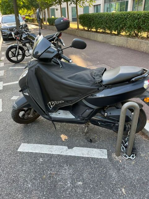 Scooter PEUGEOT 2018 occasion Le Plessis-Robinson 92350
