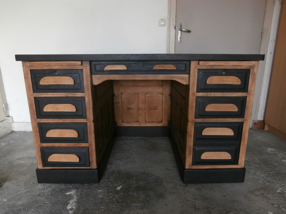 Tr&egrave;s beau Bureau Ann&eacute;e 50 bois massif "relook&eacute;" Meubles