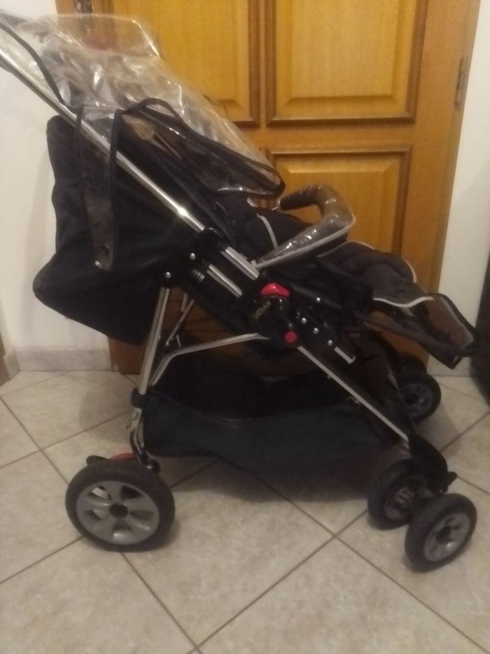 poussette b&eacute;b&eacute; confort Puériculture