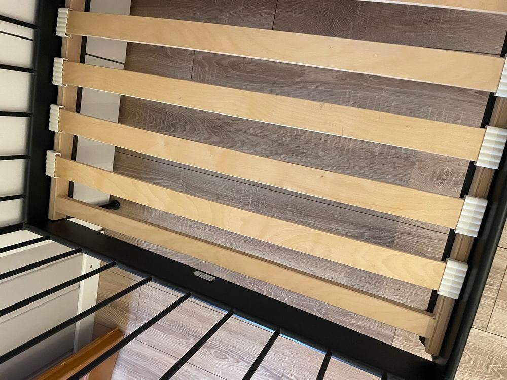 lit en m&eacute;tal complet avec matelas Meubles