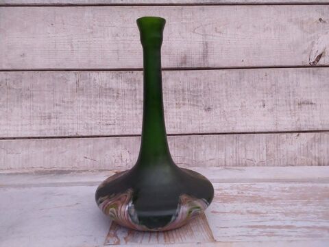 Ancien Vase en Verre de Bohême Style Johann Loetz 35 Loches (37)