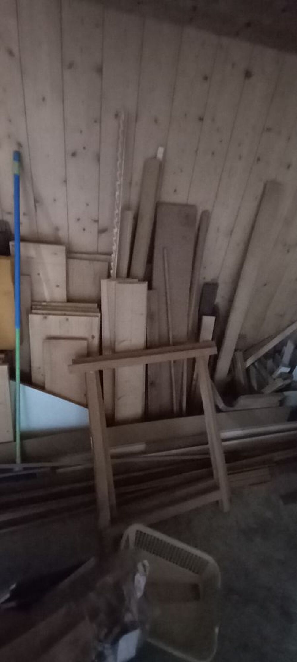 Bois divers neuf et ayant d&eacute;j&agrave; servis Bricolage
