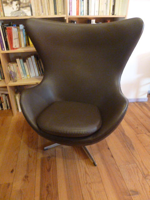 fauteuil en cuir type Egg chair 450 Saint-Andr-de-Roquelongue (11)
