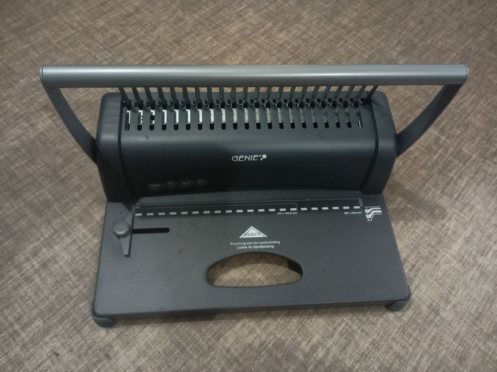 Relieuse - Perforatrice Genie Bricolage