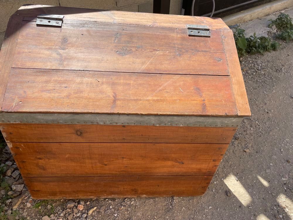 GRAND COFFRE ANCIEN Meubles