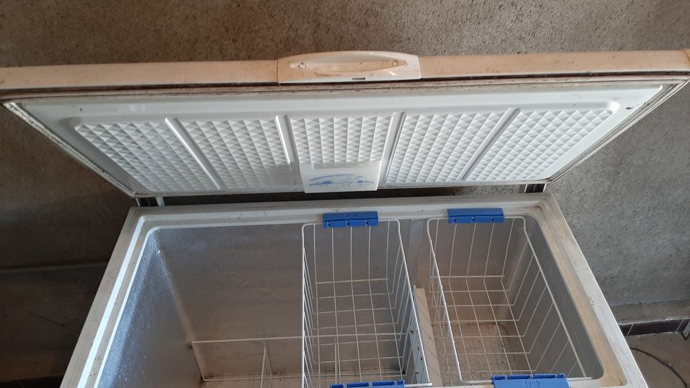 Cong&eacute;lateur coffre Whirlpool AFG 532/H - 320 L - id&eacute;al pi&egrave;ce Electroménager