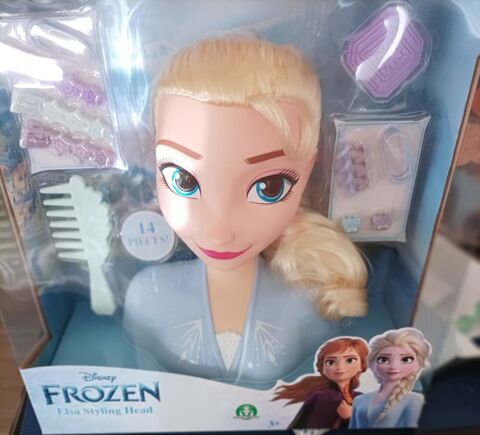 Tte  coiffer Elsa reine des neiges 3 et +
Jamais ouvert 30 Rohan (56)