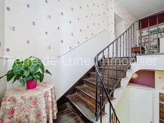  Maison  louer 8 pices 241 m