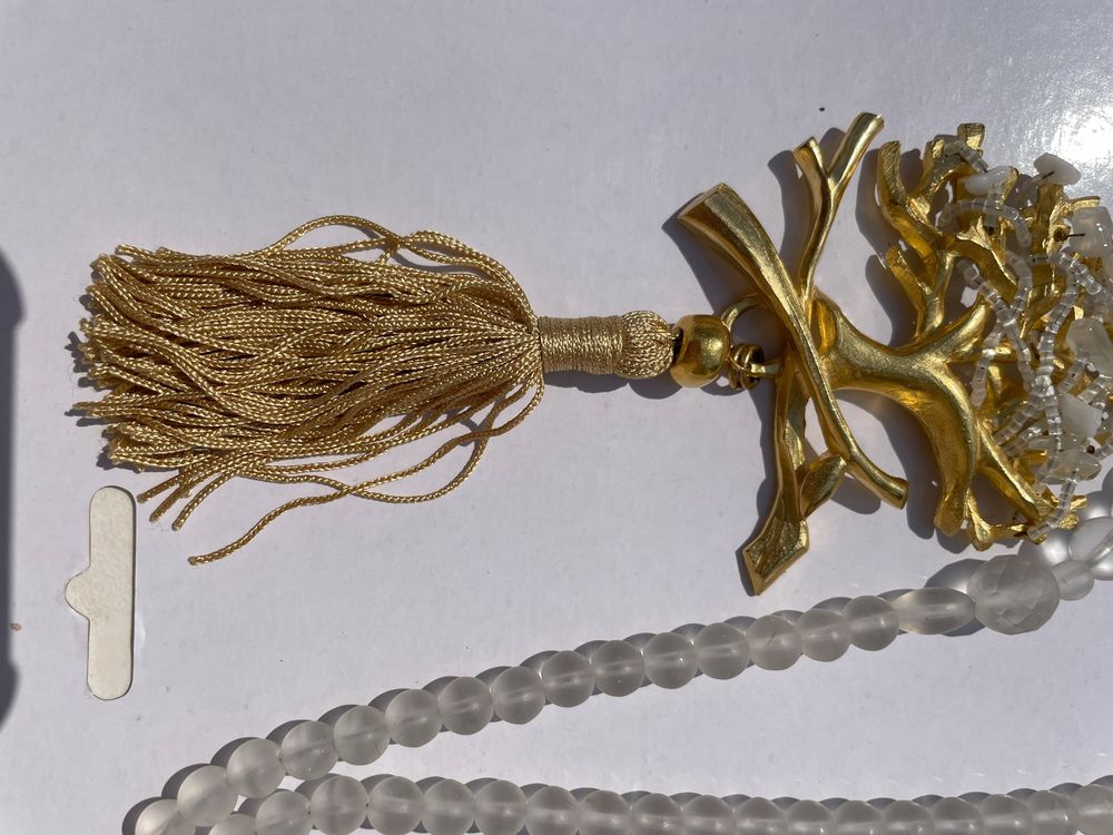 Collier Arbre dor&eacute; + enfilage perles rocailles passementerie Bijoux et montres