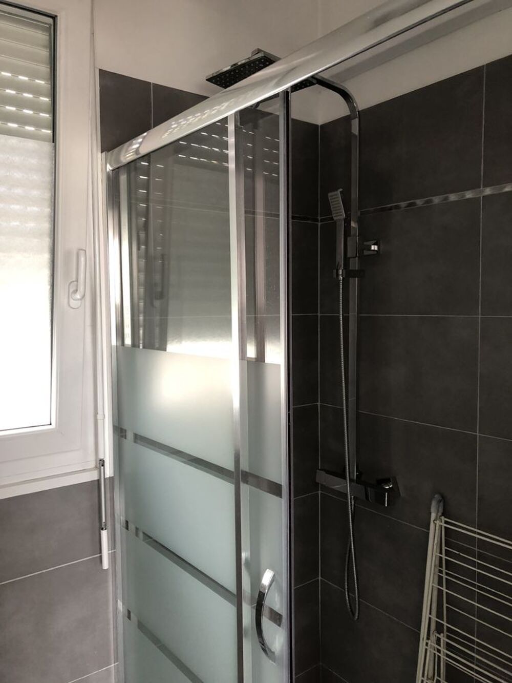 Location Appartement Dans maison studio meublé avec clim et parking, cour Troyes