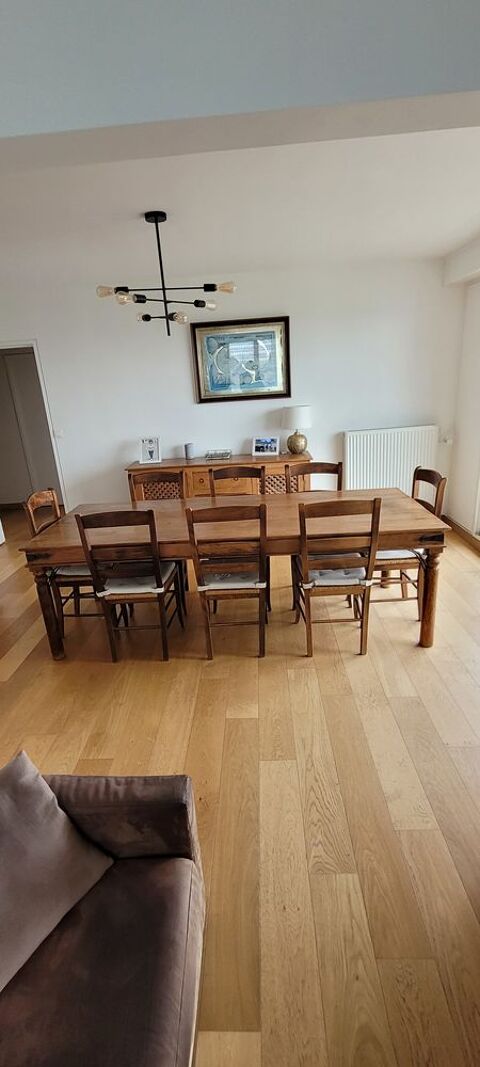 Table et 8 chaises style Asie 350 Saint-Nazaire (44)