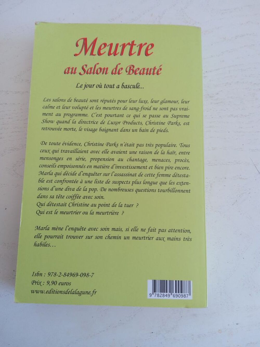 LIVRE "MEUTRE AU SALON DE BEAUTE" Livres et BD