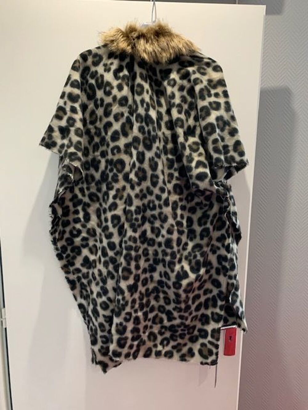 CAPE FEMME Vêtements