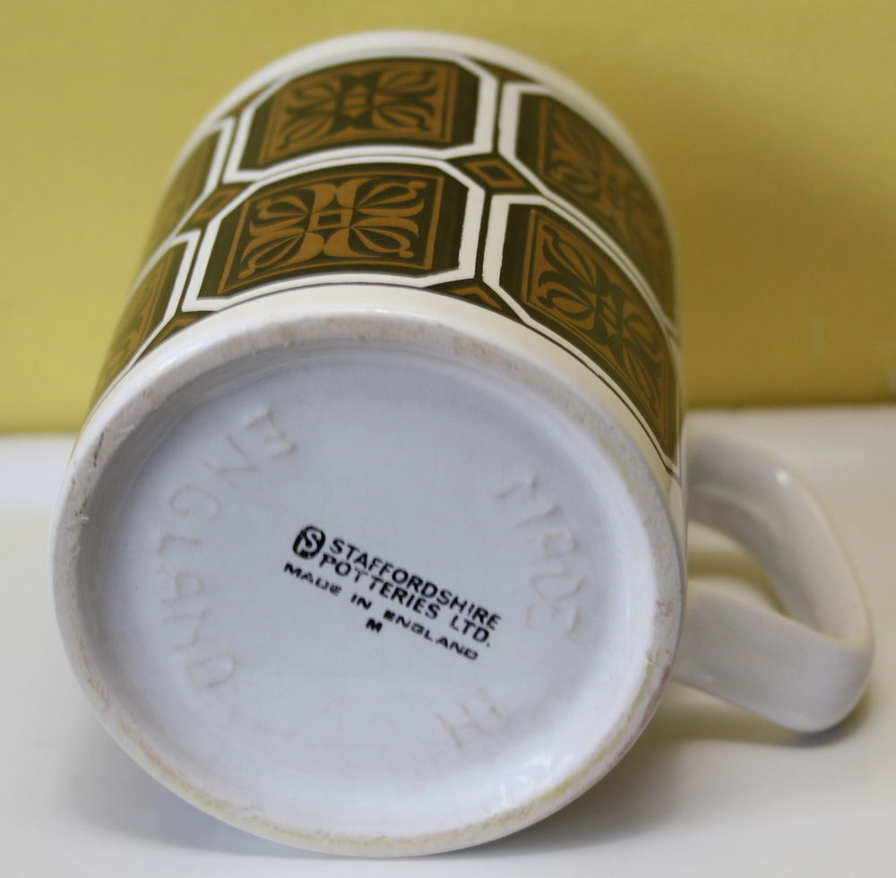 Tasse mug vintage 60 - 70 STAFFORDSHIRE POTTERIES ENGLAND da Cuisine