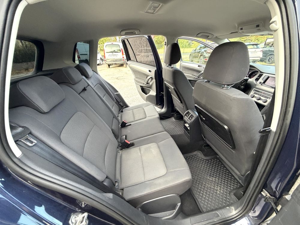 Golf Sportsvan 1.6 TDI 110 FAP BlueMotion Technology Confortline 2016 occasion 12000 Rodez