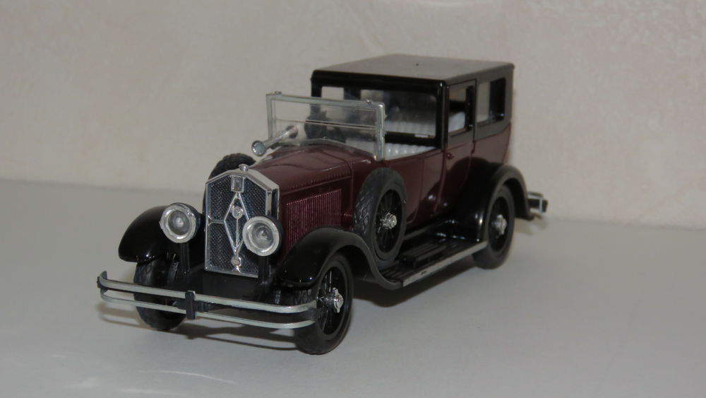 Voiture miniature Isotta 