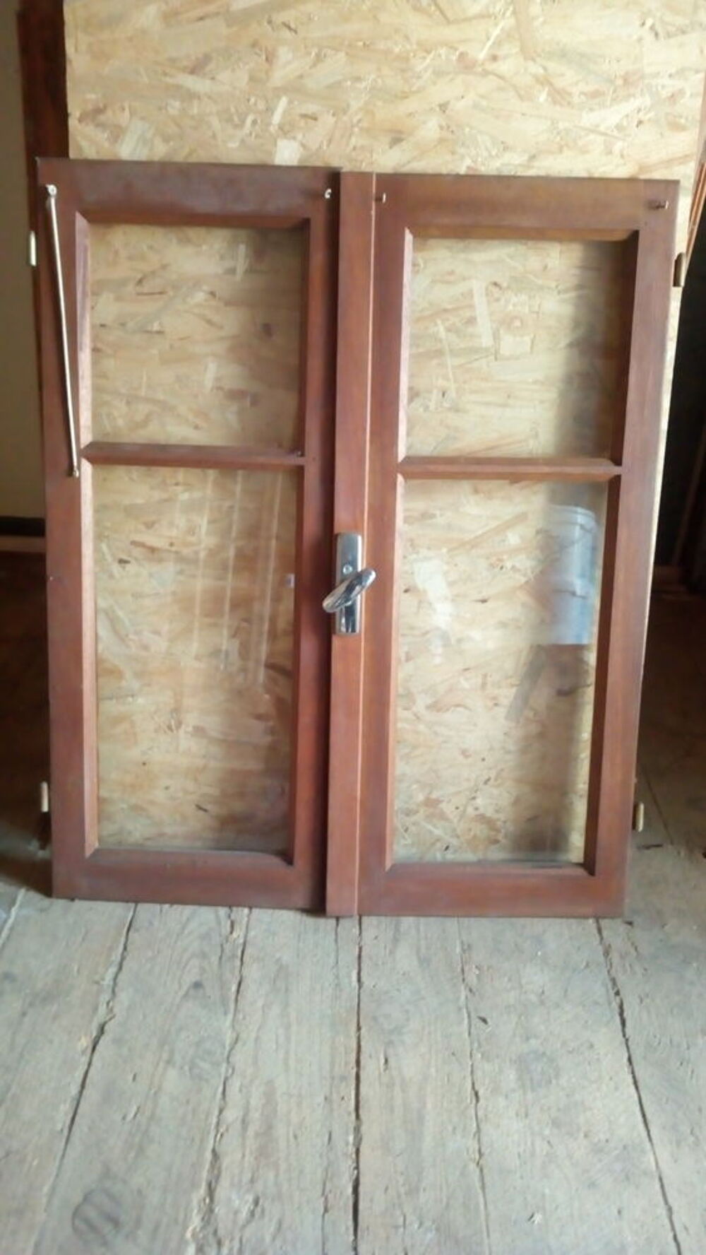 2 anciennes fen&ecirc;tres en bois, sans cadre et simple vitrage Bricolage
