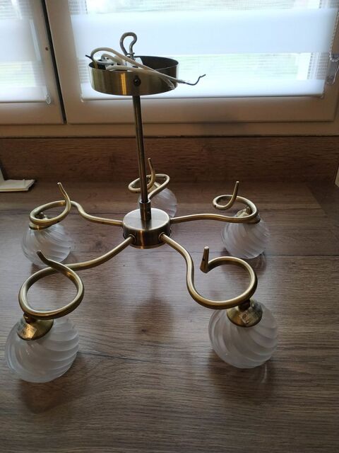 Lustre Laiton 80 La Fert�-Gaucher (77)