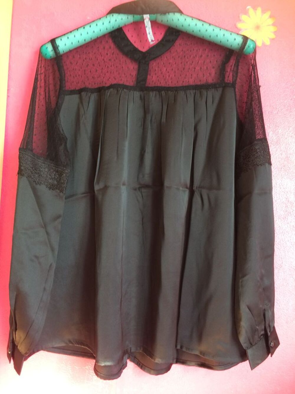 Splendide chemisier noir en satin, plumetis &amp; dentelles NEUF Vtements