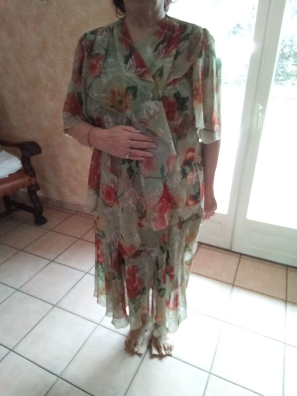 Ensemble tr&egrave;s chic voile. Vêtements