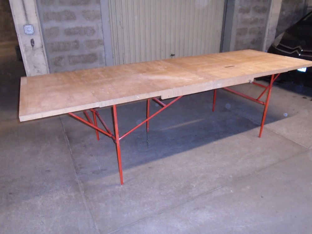 Table a rev&ecirc;tement muraux Bricolage