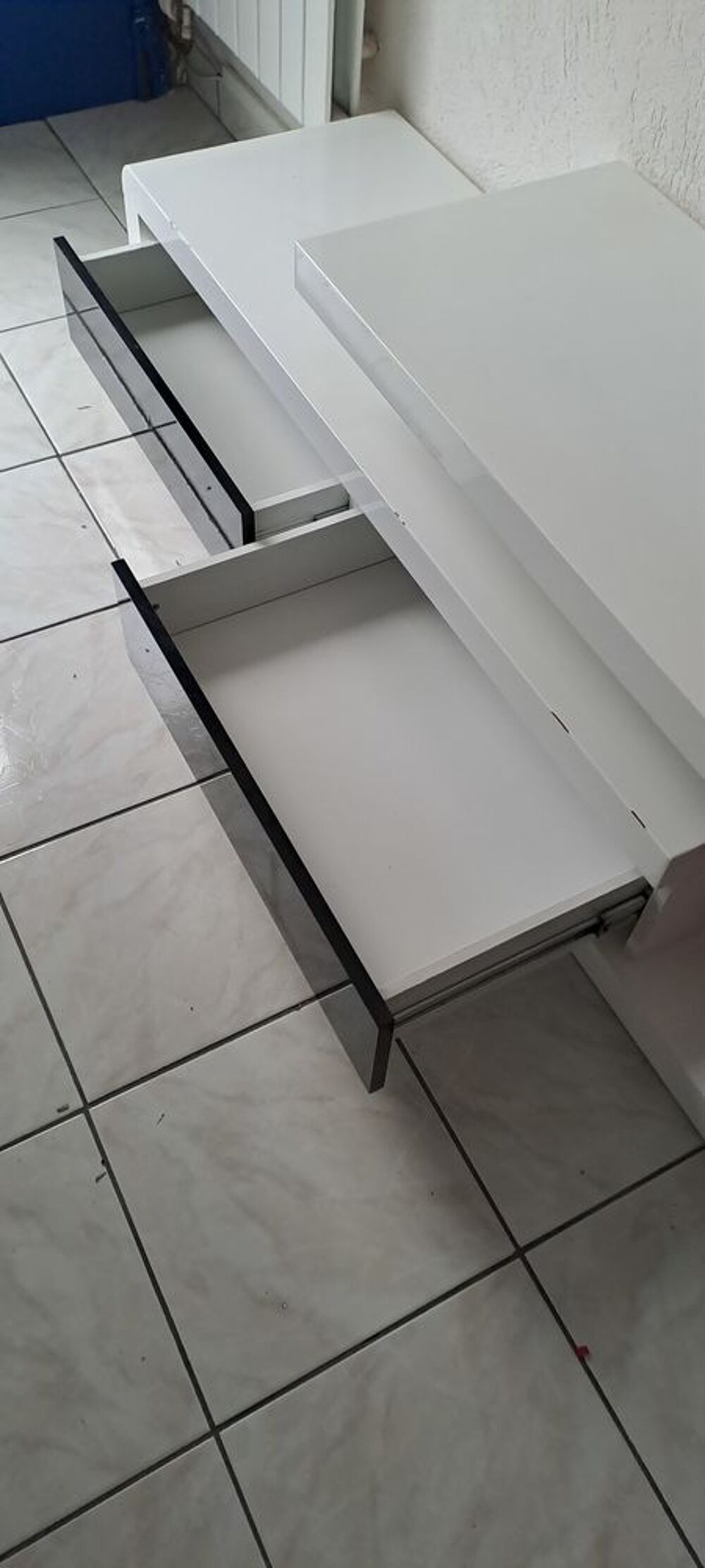 Meuble t&eacute;l&eacute; Meubles