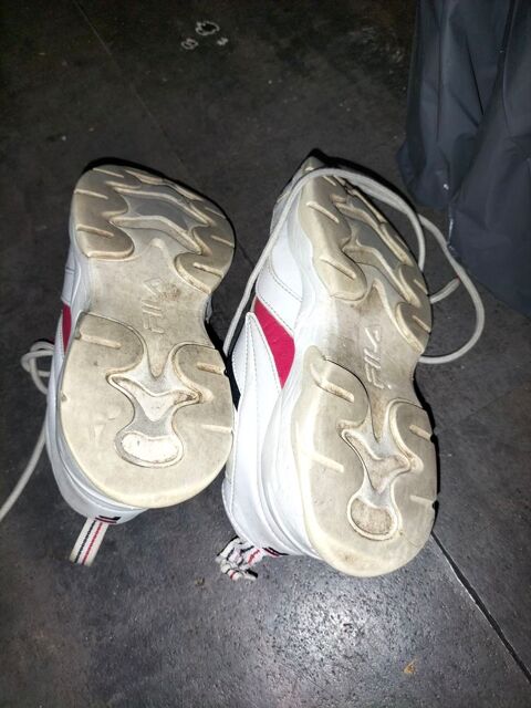 Basket fila blanc pointure 37 très bon état 15 Cachan (94)