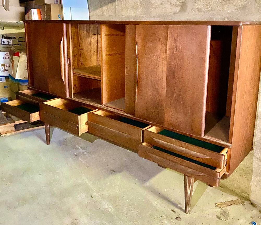 Buffet UM 14 par Johannes Andersen 1960 Samcon Meubles