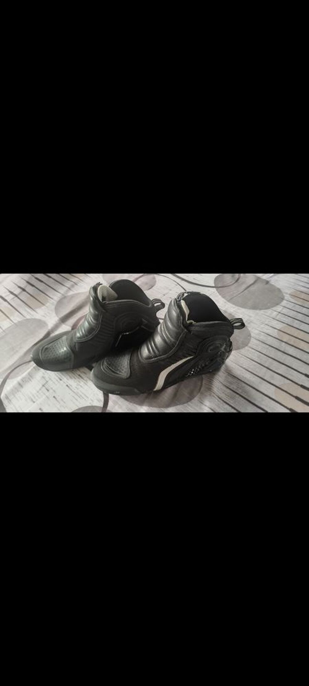 Bottes moto dainese taille 44 comme neuf Chaussures
