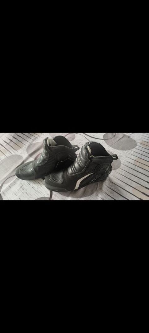Bottes moto dainese taille 44 comme neuf 100 Brest (29)