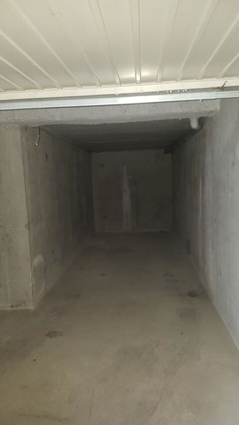  Parking / Garage  louer 15 m