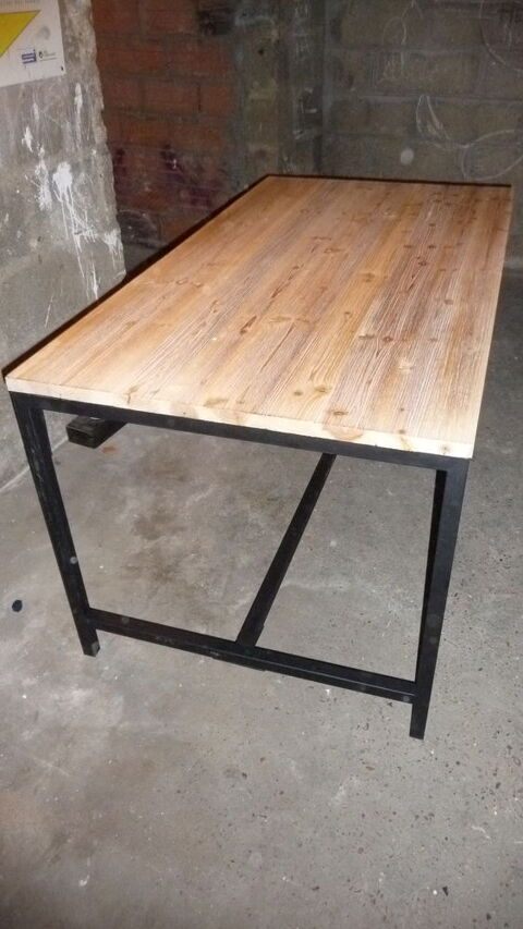 Table basse indus en sapin massif et m�tal 90 Trappes (78)