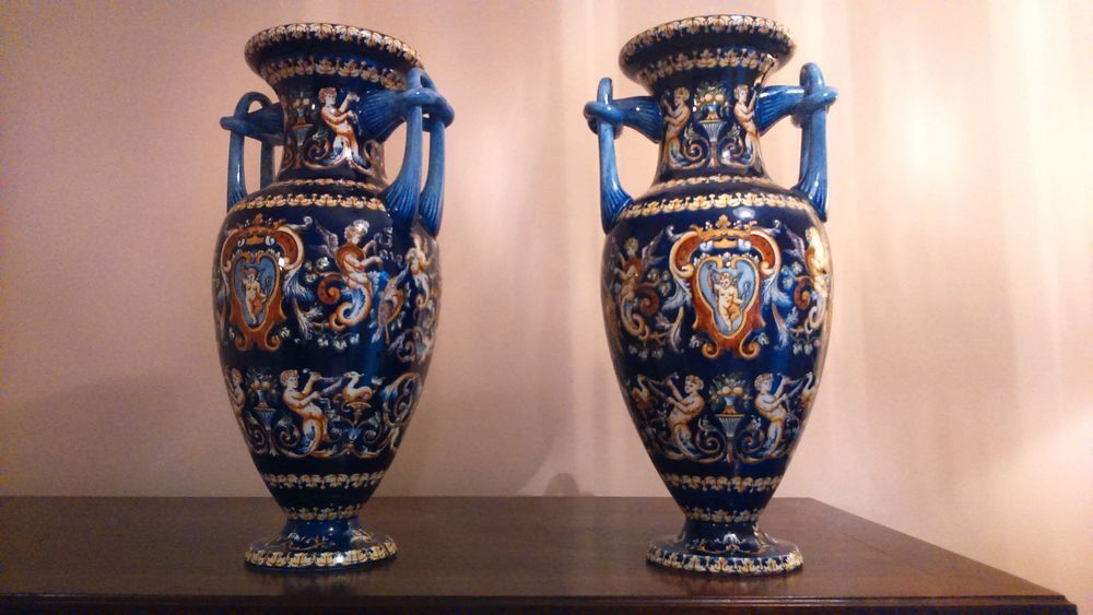  2 MAGNIFIQUES VASES DE GIEN (MARQUES AU FOND) Décoration