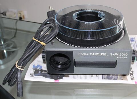 PROJECTEUR  KODAK  2010 95 Cagnes-sur-Mer (06)