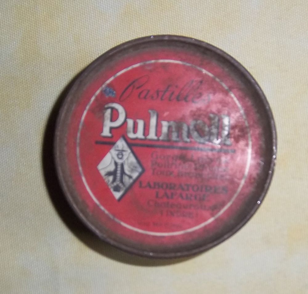 BOITE de Pulmoll ancienne 
