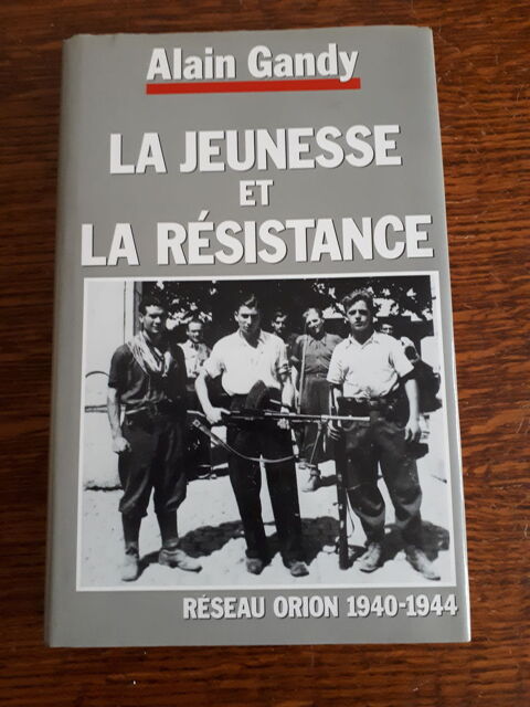 Livre de guerre 
la jeunesse et la r�sistance 5 Paris 13 (75)