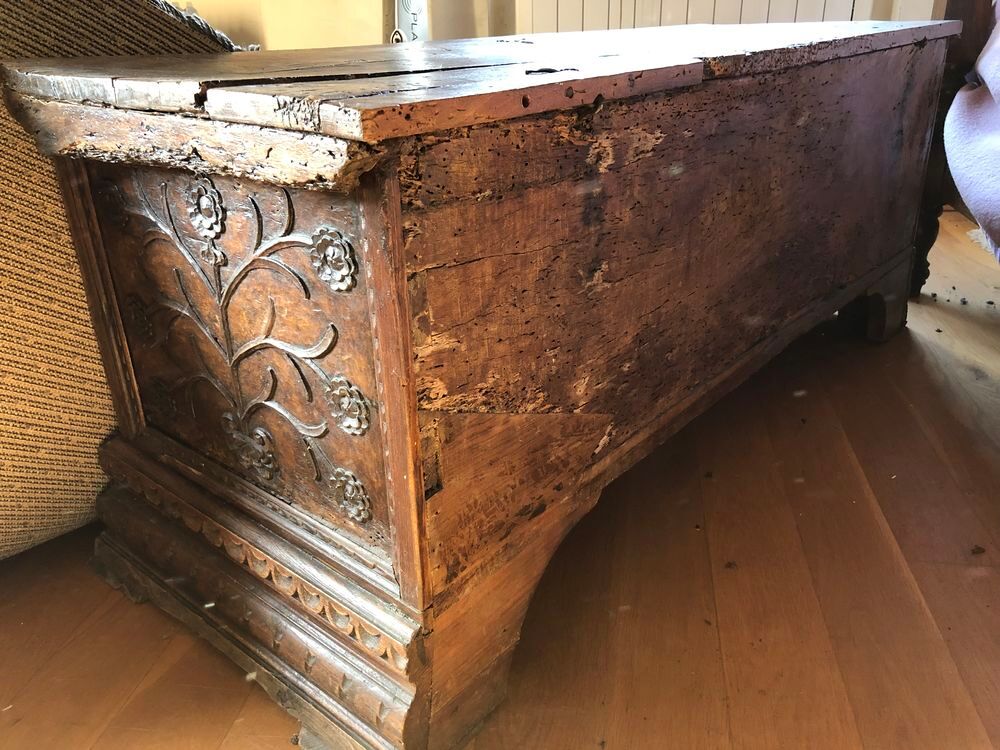 ANTIQUIT&Eacute; - ANCIEN COFFRE (non dat&eacute;) Meubles