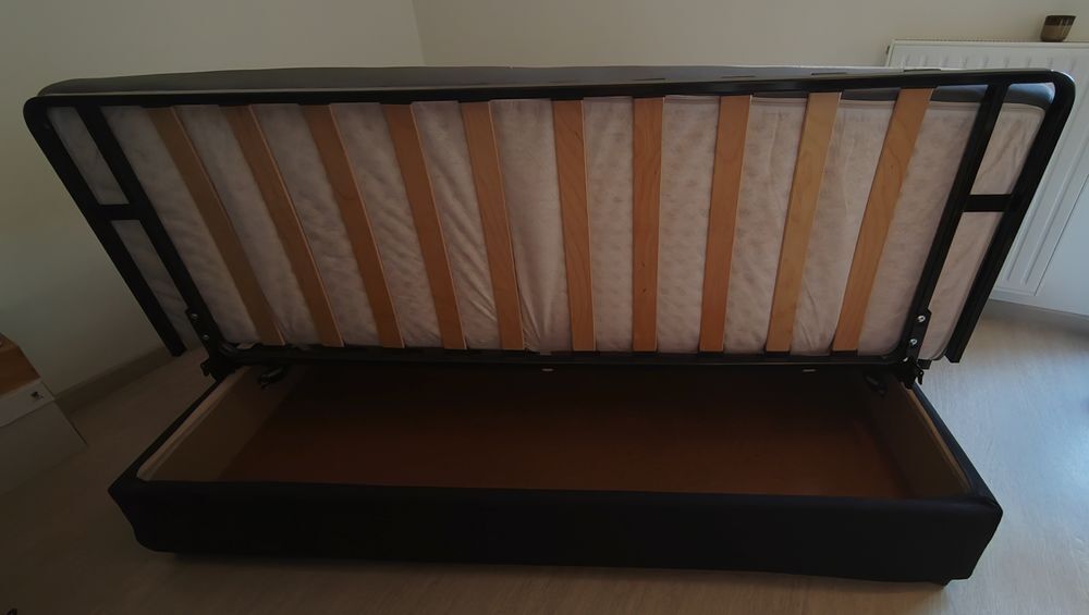 Banquette-lit- clic-clac + 2 coussins d&eacute;co (mod&egrave;le New York) Meubles